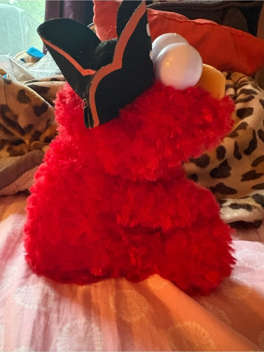 Sesame Street Silly and Wild Singing Plush Elmo 10